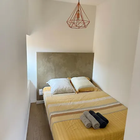 T2 Cosy Hyper Centre *