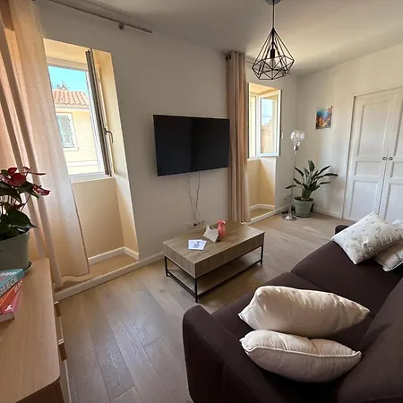 T2 Cosy Hyper Centre Apartment